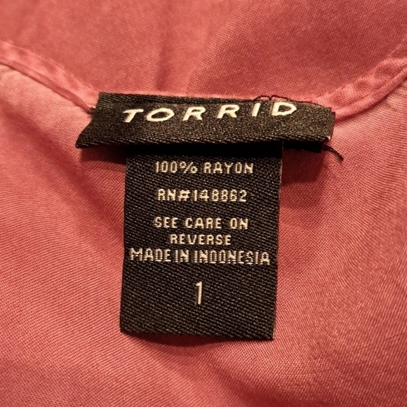 Torrid dusty rose sleeveless size 1 top dark - Picture 5 of 5